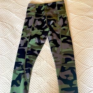 ZYIA Camo Leggings Size 4 - EUC